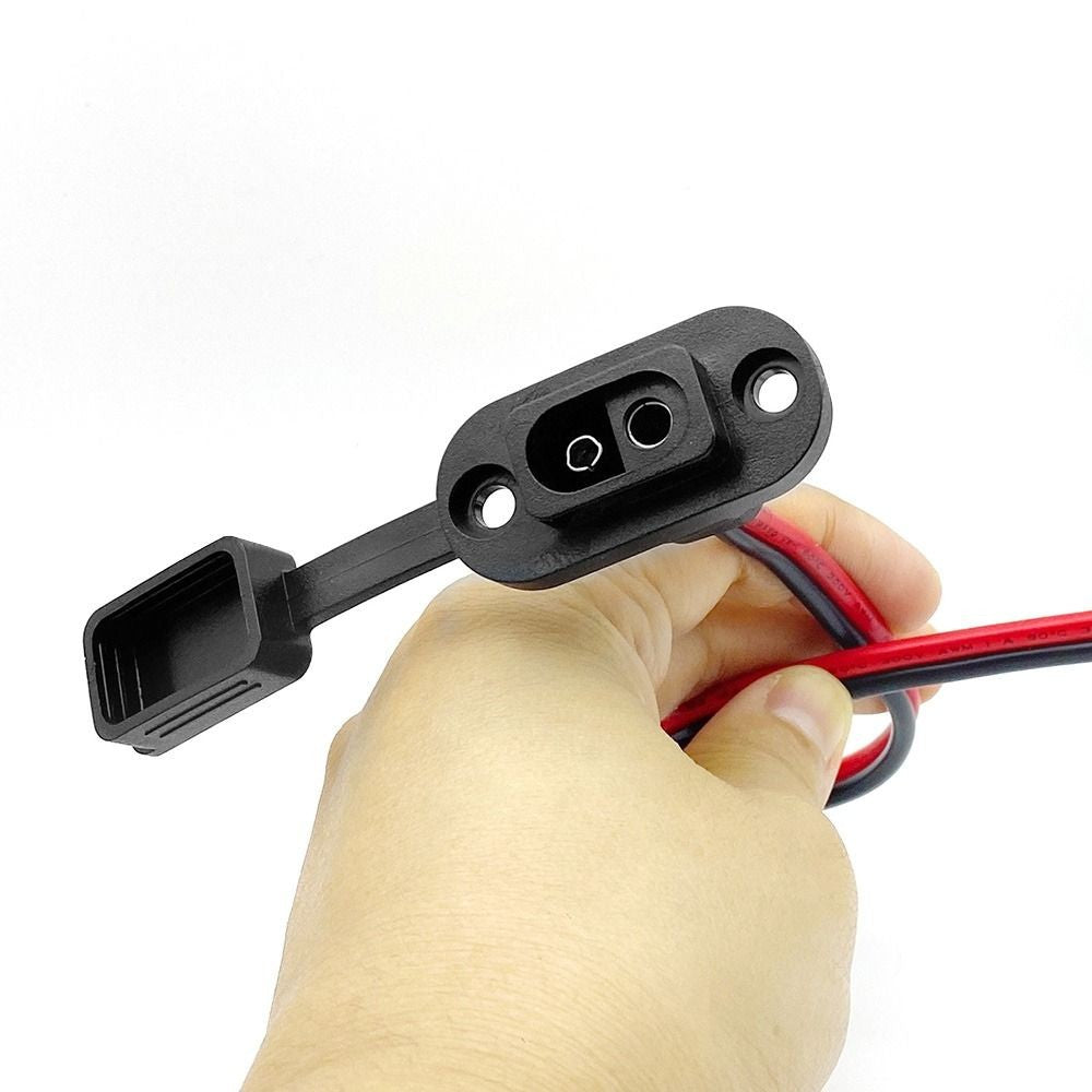 SAE SAE Quick Connect 12AWG Solar Panel Mount Flush-Mountable Connector