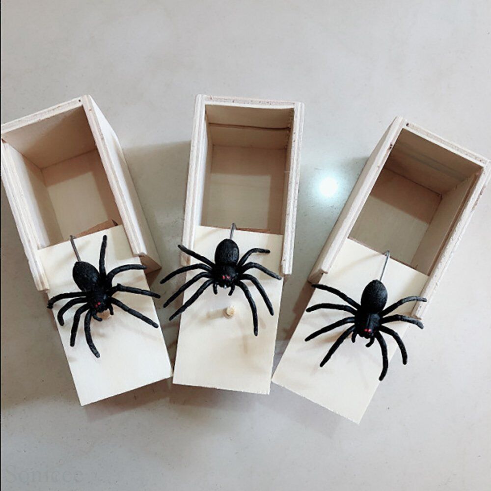 Funny Scare Box Wooden Prank Spider Hidden In a Case Joke Toy Halloween Gift BK